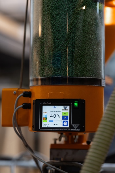 Machines using recycled textiles